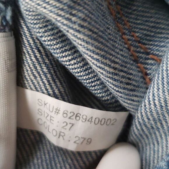 💖Abercrombie & Fitch Distressed Jean Shorts - Picture 7 of 7